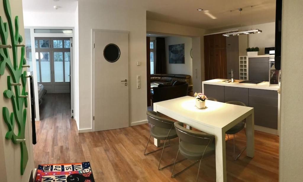 Exclusive Fewo In Warnemuende, 150M To The Beach, 2 Bathrooms, 2 Bedrooms, Sauna, Wifi And Much More. Rostock Extérieur photo
